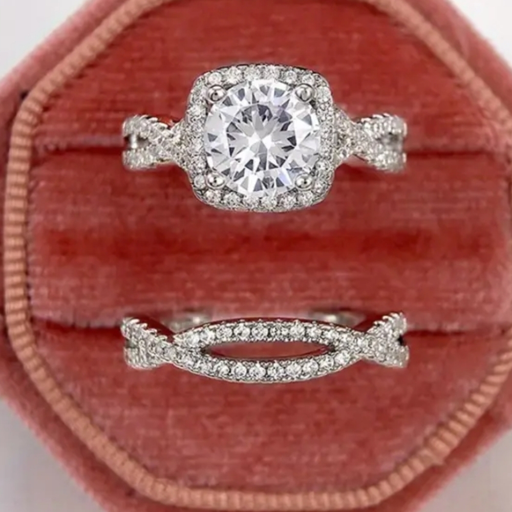 New women's 2pc stunning ring set